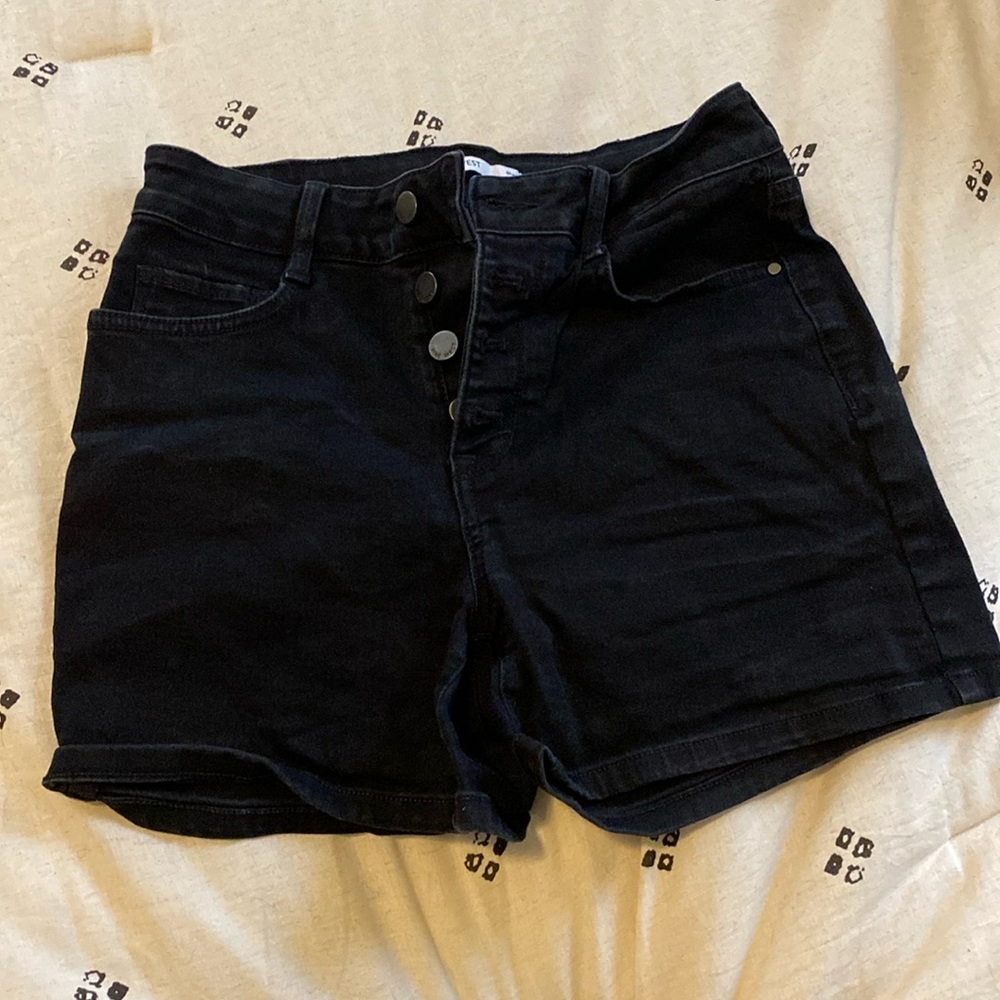 Nine West black jean shorts size 4